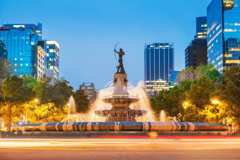 fuente de diana la cazadora en el centro de méxico